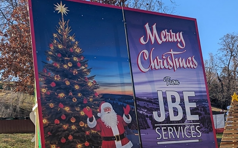 Choosing the Right Outdoor Signs for Your Elkton Business