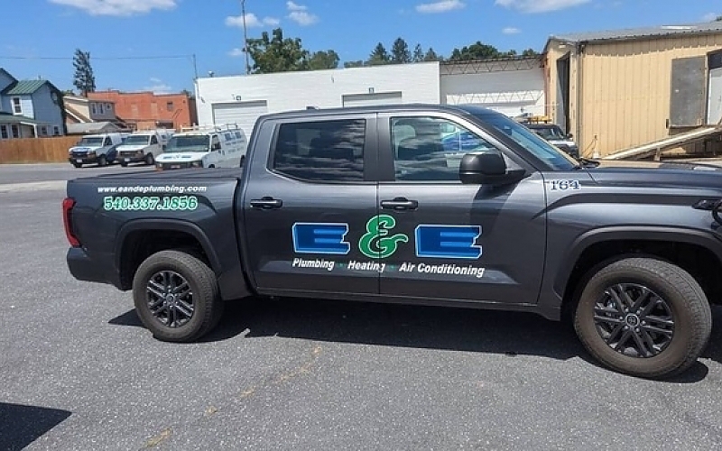 Top Design Trends for Vehicle Wraps in Elkton